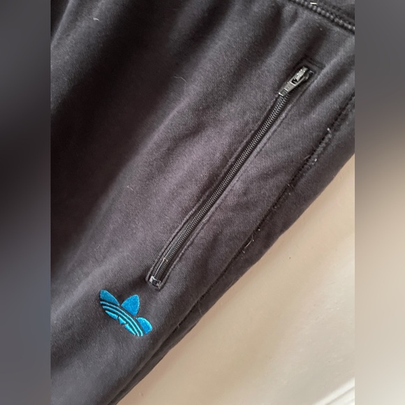 ADIDAS Joggers - Picture 2 of 4